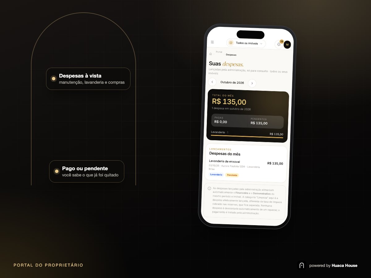 Tela de despesas do portal em um celular, com o total do mês e cada lançamento